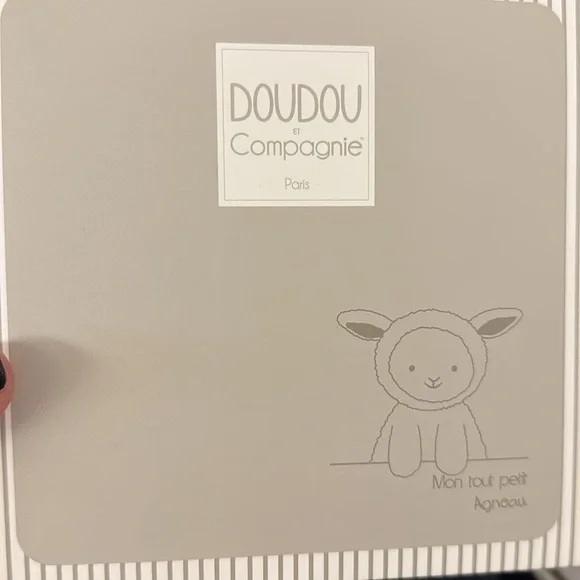 Doudou lamb booties - Picture 3 of 4